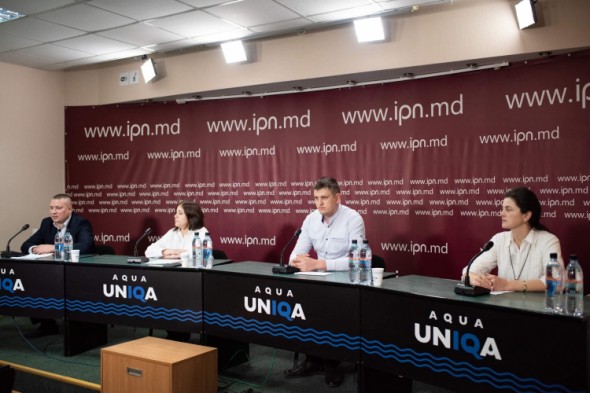 Exponenți ai partidului „Democrația Acasă”: reținerea lui Vasile Costiuc este un abuz